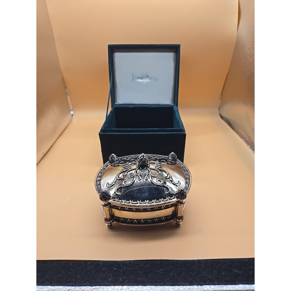 Vtg. Neiman Marcus Silverplate Lidded /Felted Jewelry Box (MT-1)